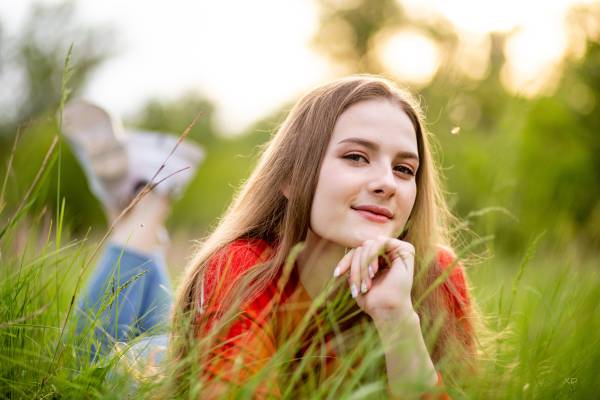 Дівчина,One Person,Portrait,Outdoors,Lifestyles,nature,women,summer,природа,літо,трава,у траві,young adult,adult,жінки,портрет,на відкритому повітрі,спосіб життя,smiling,cheerful,happiness,молода людина,веселий,щастя,grass,females,посмішка,одна особа