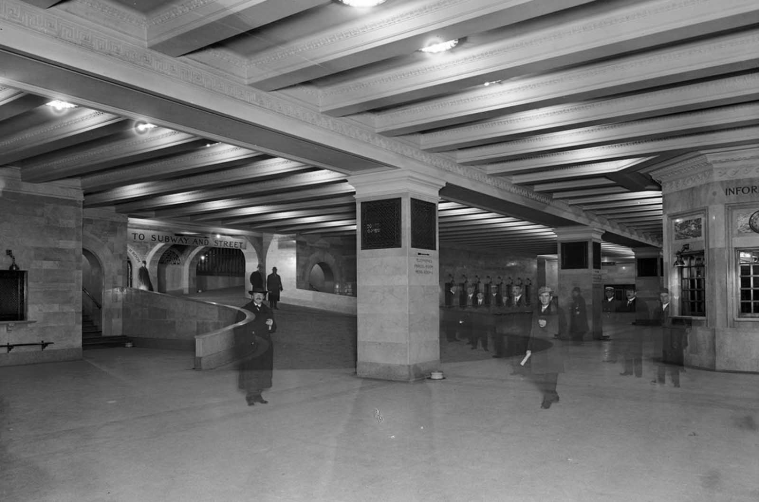 Приміський вестибюль з пандусами, вокзал Гранд Сентрал, близько 1912